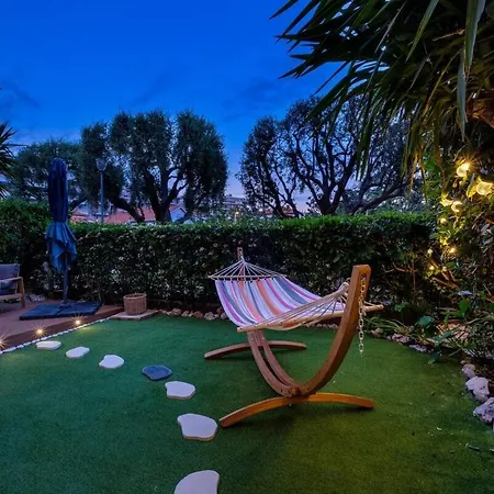 Apartment Le Riviera ~ Jardin ~ Parking ~ Climatisation *