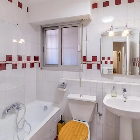 Apartment Le Riviera ~ Jardin ~ Parking ~ Climatisation